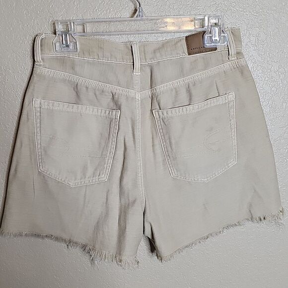 American Eagle 6 Tan Distressed Highest Rise Mom Shorts - Picture 3 of 8